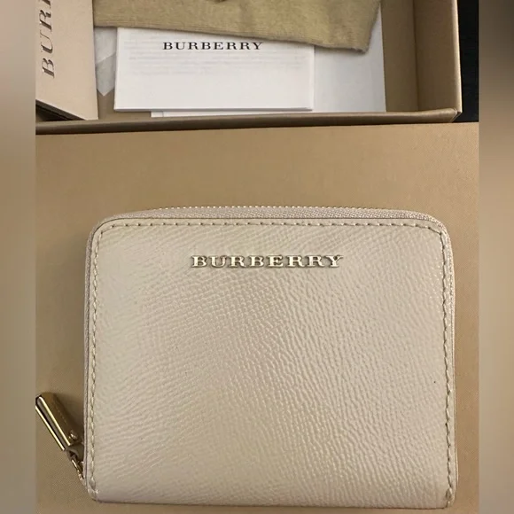 Burberry Cream Nova Embossed Compact Zippy Wallet Full Inclusion - Picture 8 of 12